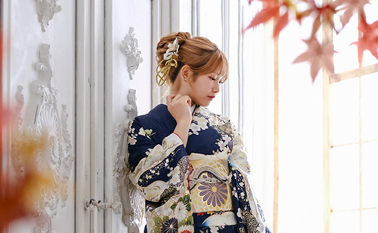 お団子スタイルの成人式ヘア