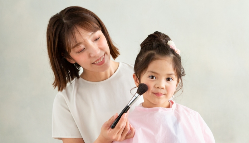 小学生までのヘアセット＆メイク